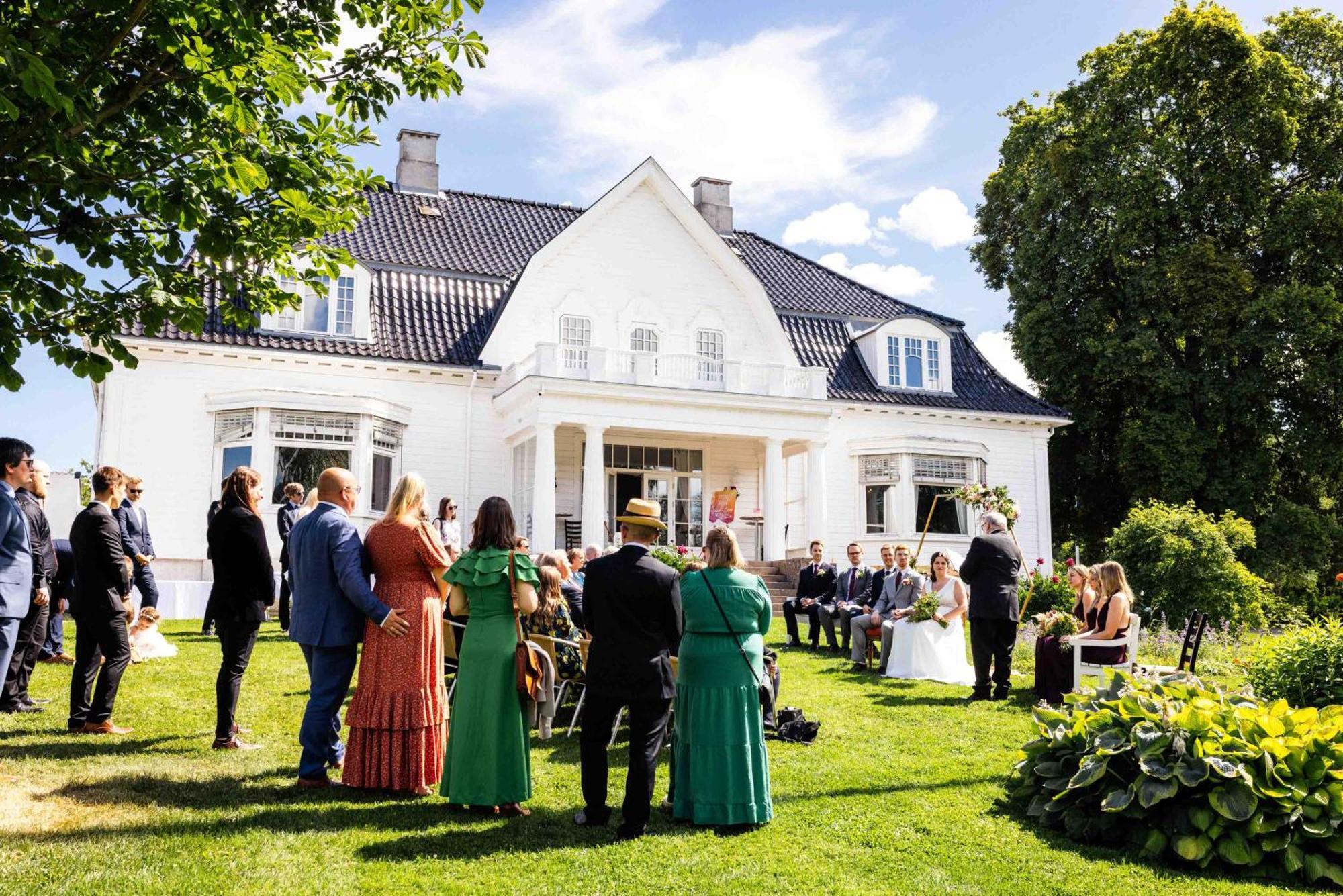 Thorbjornrud Hotell Jevnaker Exterior photo